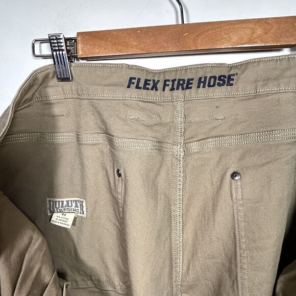 Duluth Trading Mens 44 Khaki Shorts Flex Firehose Stretch Size 44 x 10โ - Picture 6 of 7